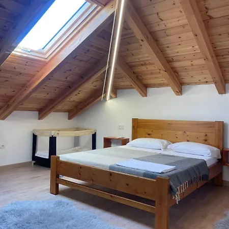 Tringa - Mrizi I Zanave Bed and breakfast Fishte