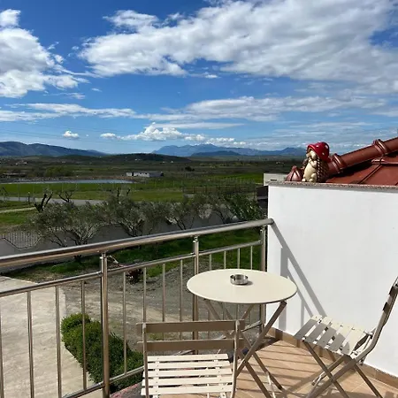 Tringa - Mrizi I Zanave Bed & Breakfast Fishte