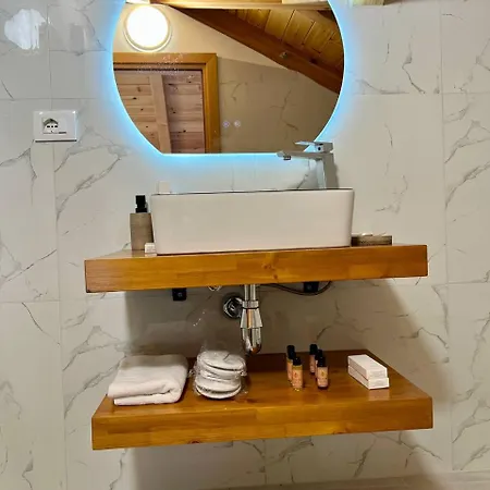 Tringa - Mrizi I Zanave Bed & Breakfast