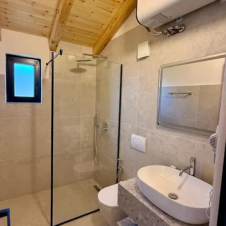 Tringa - Mrizi I Zanave Bed and Breakfast Fishte