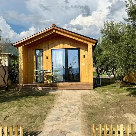 Tringa - Mrizi I Zanave Bed and Breakfast 3*