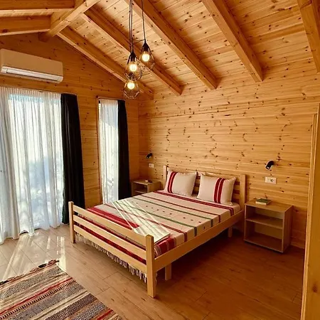 Tringa - Mrizi I Zanave Bed and Breakfast Fishte